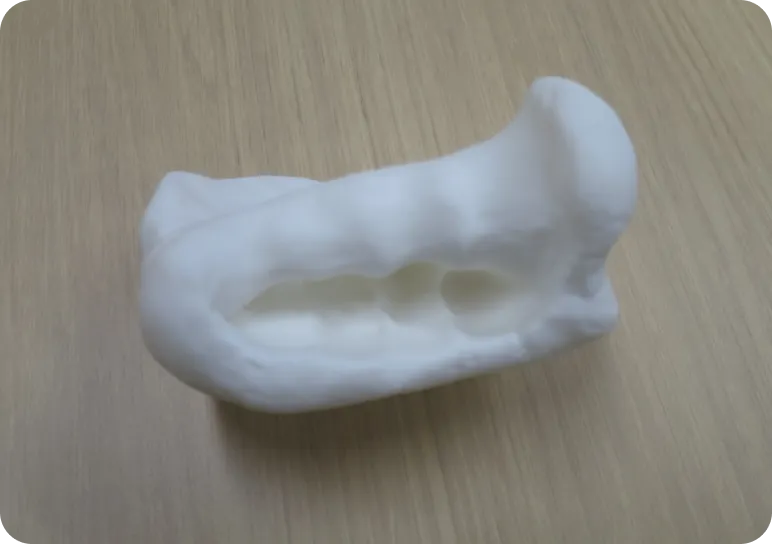 指先が自然に収まる穴部分